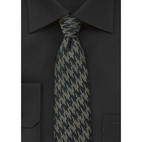 Trendy Wool Houndstooth Check Tie in Black and Gray