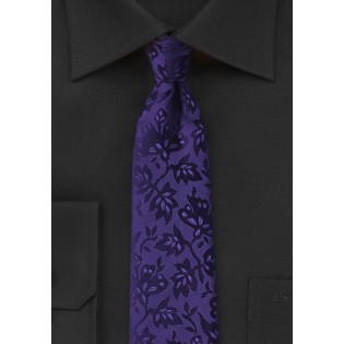 Trendy Floral Tie in Violet