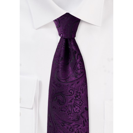 Berry Purple Paisley Tie in XL